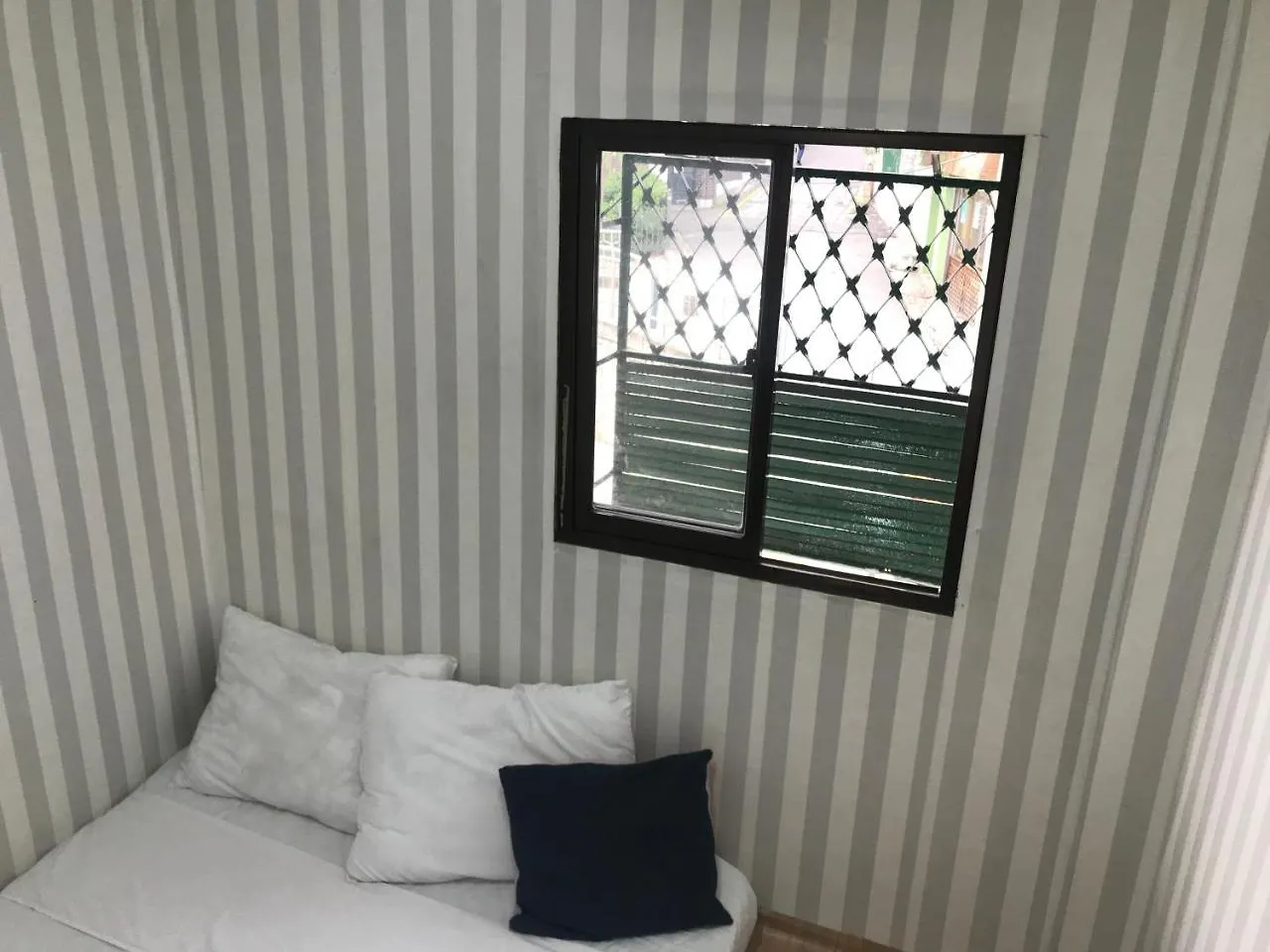 Kazi Family Hotel / Guest House Seoul Hostel